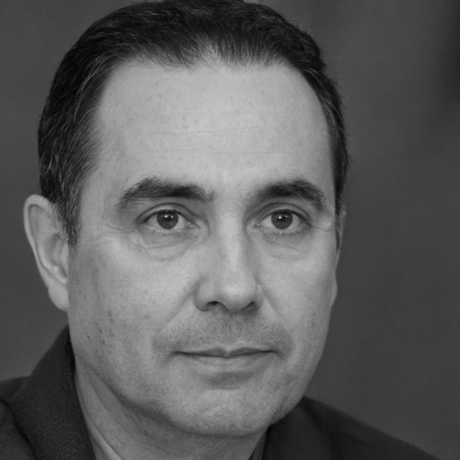 Zephyr Caldwell, Senior Financial Strategy Instructor